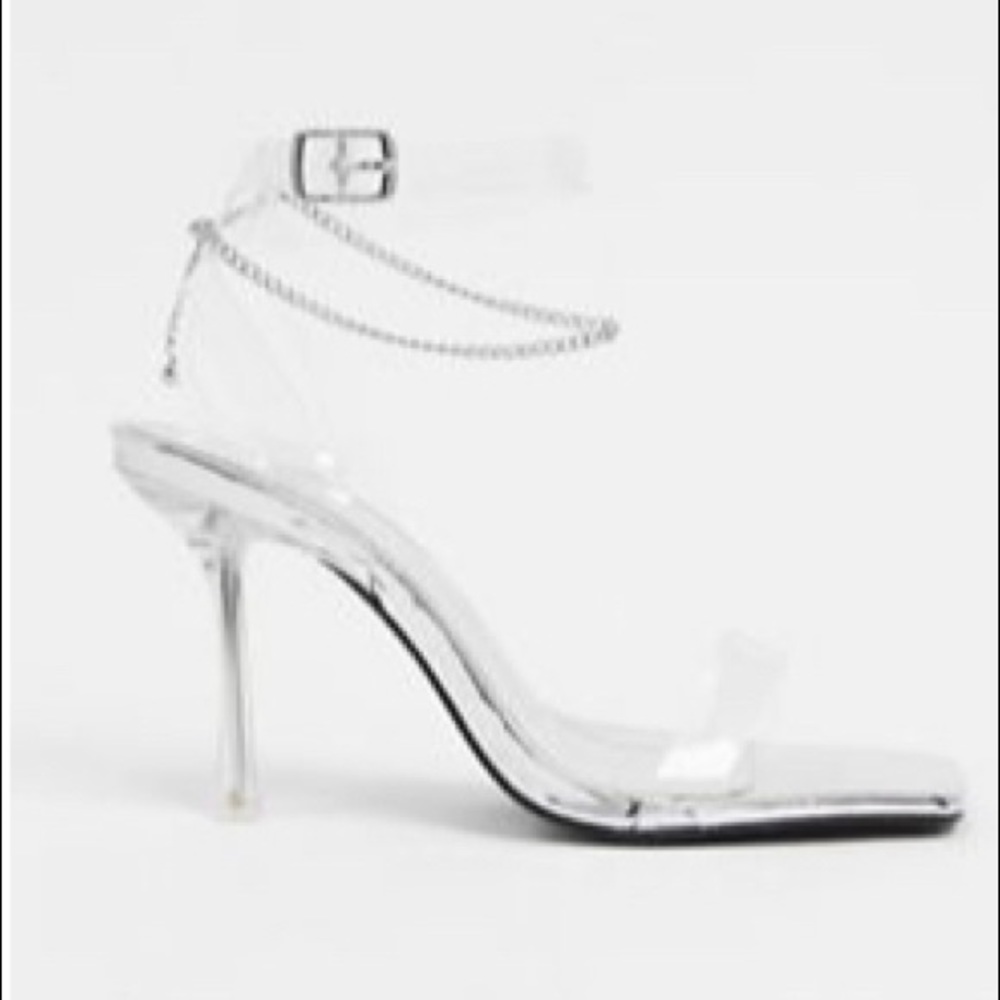heeled sandal with anklet in silver brand new